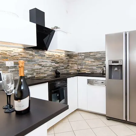 Lux 公寓 卓得诺沃