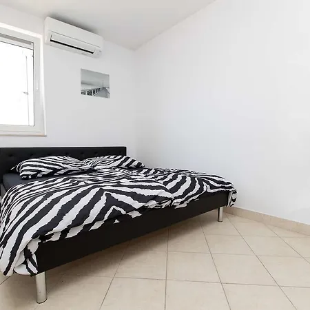 Lux 아파트 자드라보노